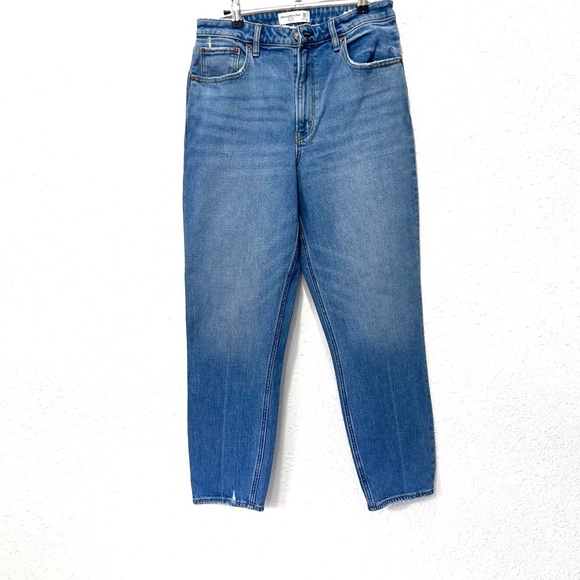 Abercrombie & Fitch Denim - Abercrombie & Fitch Blue Ankle Cropped Jeans 30